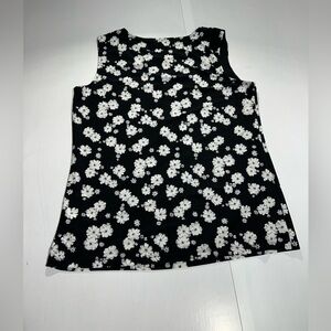 Nine W. women’s size small‎ sleeveless blouse with twist neckline